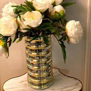 Gold ribbed glass vase